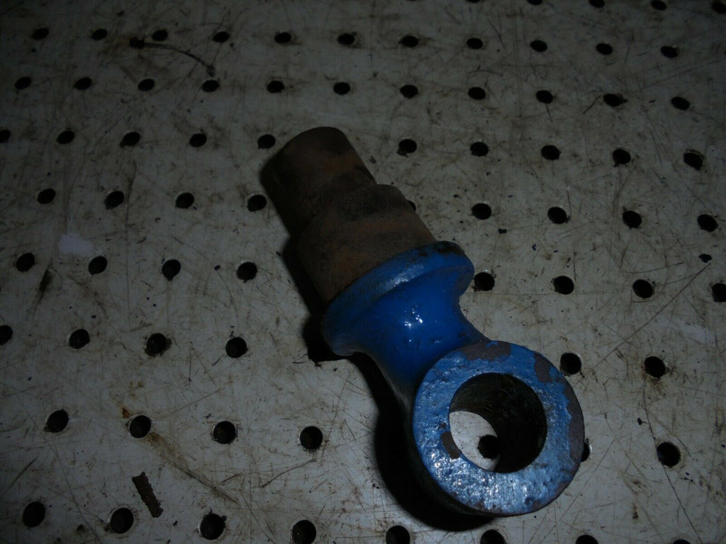 for, FORD 4000 Hydraulic Top Link Sensing Bracket in Good Condition