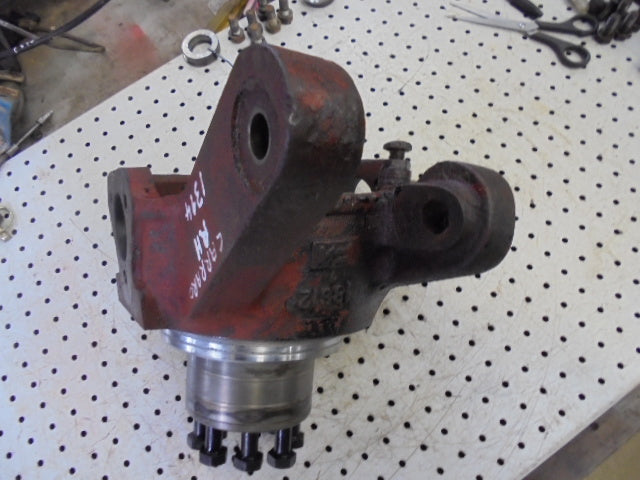 David Brown 1394 4wd Right hand Front Axle Swivel Housing