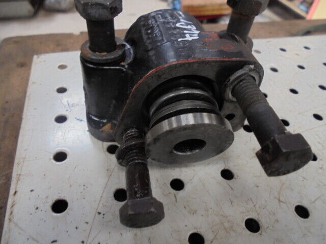 for, David Brown 1394 Hydraulic Pressure Relief Valve - Good Condition